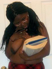 Sexy bodied ebony milf posing naked at..