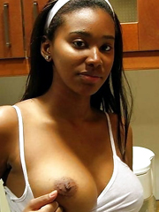 180px x 240px - Amateur black hottie show off her - Ebony Nude Gfs